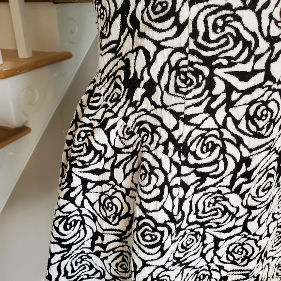 Forever 21 Fit n Flare Dress sz M - Picture 6 of 7